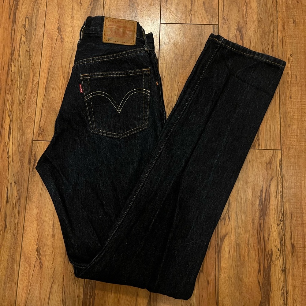 501 Levi’s Dark Wash